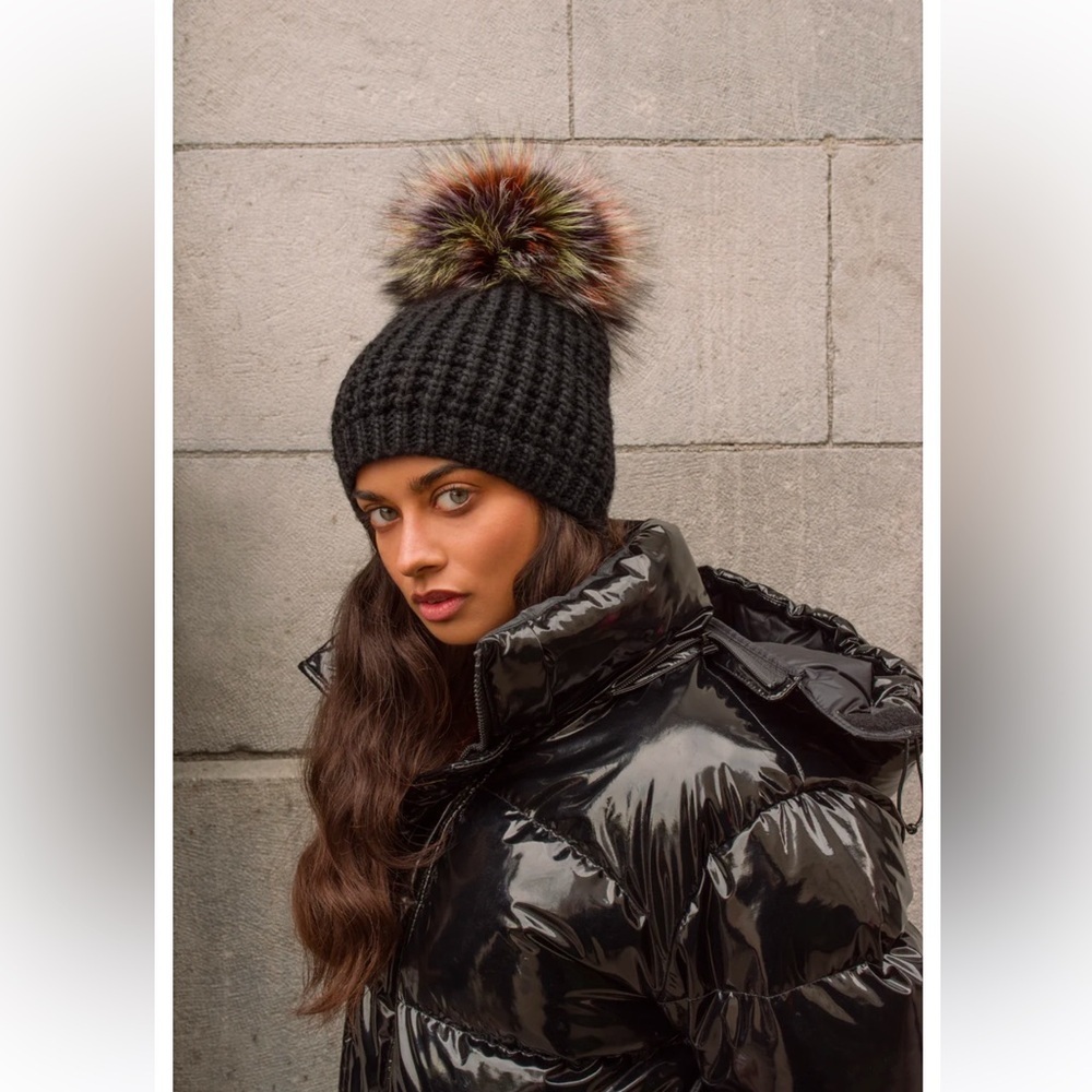Kyi Kyi Classic Fur Multi Color Pom NEW